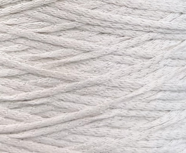Art. Shine – 100 % Soie col. Blanc perle  250 m / 100 g